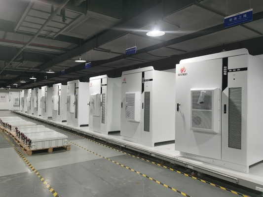 IP55 LiFePO4 Industriebatterien Energiespeichersystem 50 kW Innen- und Außeninstallation